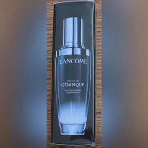 Advanced Génifique Face Serum Radiance Boosting 1.7oz NEW